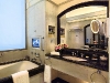 peninsula-hotel-hong-kong-bathroom