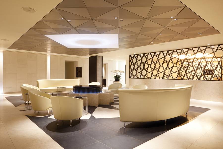 Qatar Airways Premimum Lounge Heathrow AIrport