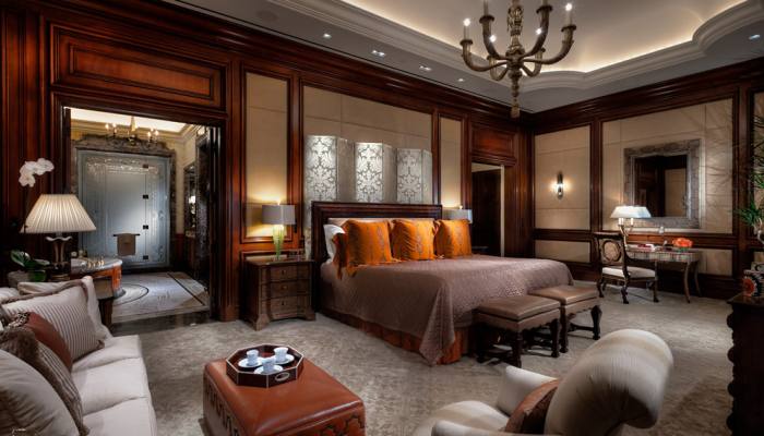 Caesars Palace, Mirage Las Vegas Hotels Open Luxury Suites to General Public