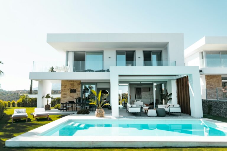 Best Luxury Villa Rental Companies Compared
