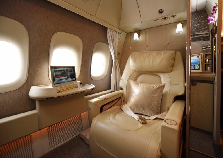 Emirates First Class vs Singapore Suites: Head-to-Head