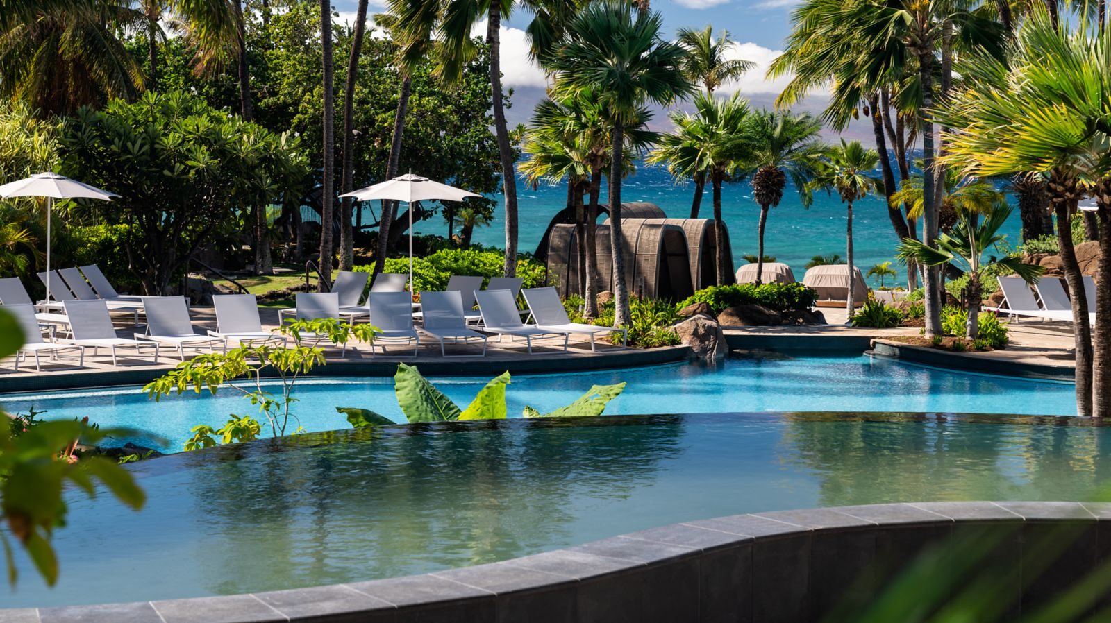 The adults-only infinity pool at The Westin Maui Resort & Spa, Kāʻanapali